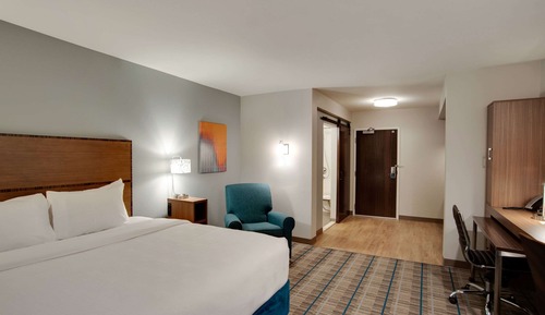 Suite, 1 King Bed, Accessible, Non Smoking