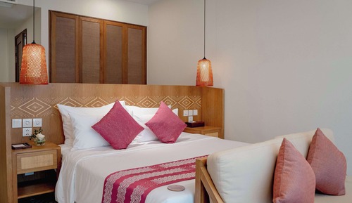 Pax Garden View Room with King Bed