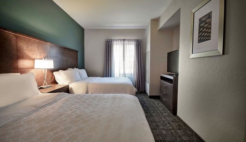 Studio Suite, 2 Queen Beds, Kitchen