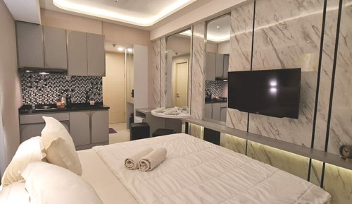 Luxury Studio Suite, Multiple Beds, Kitchenette, Pool View