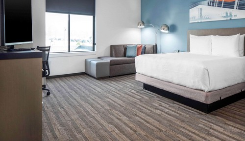 Studio Suite, 1 King Bed with Sofa bed, Accessible