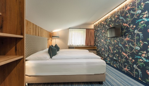 Comfort Suite, Balcony, Mountain View