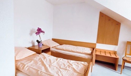 Basic Twin Room, Private Bathroom, Courtyard View