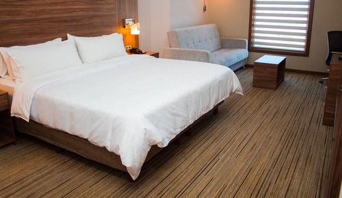 Suite, 1 King Bed (Top Floor)