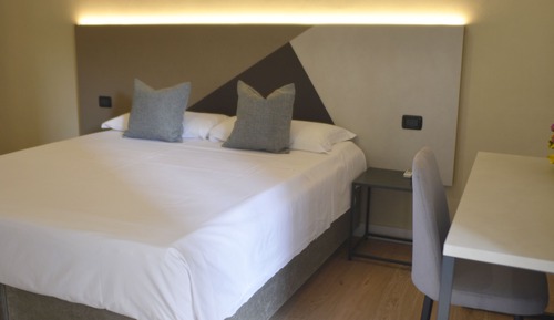 Comfort Double or Twin Room, Private Bathroom