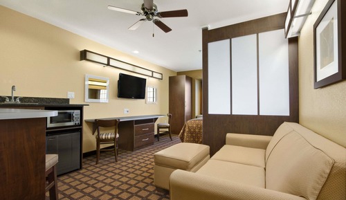 Studio Suite, 1 Queen Bed, Accessible, Non Smoking (Mobility/Hearing, Tub w/Grab Bars)