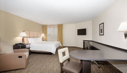 Studio Suite, 1 Queen Bed, Accessible (Comm)