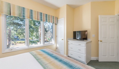 Condo, 3 Bedroom (East)