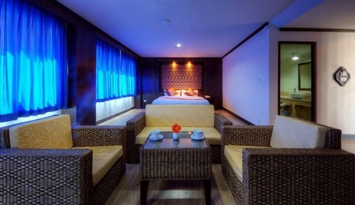 Deluxe Suite