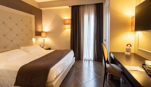 Classic Room, 1 Queen Bed, Non Smoking