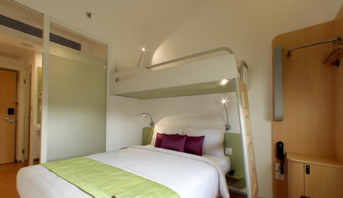Queen With Bunk Bed Kids Friendly 