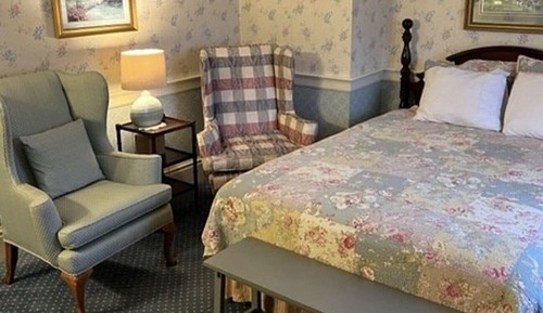 Standard Room, 1 Queen Bed, Non Smoking, Private Bathroom