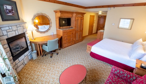 Premium Room, 1 King Bed, Accessible, Fireplace