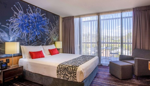 Superior Suite, 1 Queen Bed, Balcony
