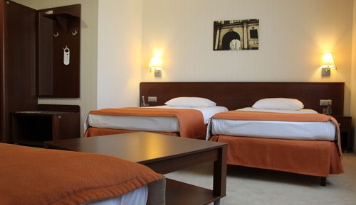 Triple Room