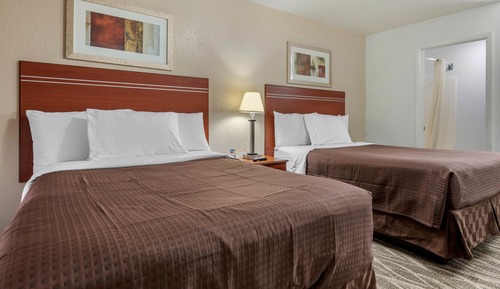 Double Room, Ensuite (2 Full XL + Kitchenette)