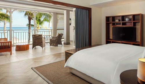 Suite, 1 King Bed with Sofa bed, Non Smoking, Balcony