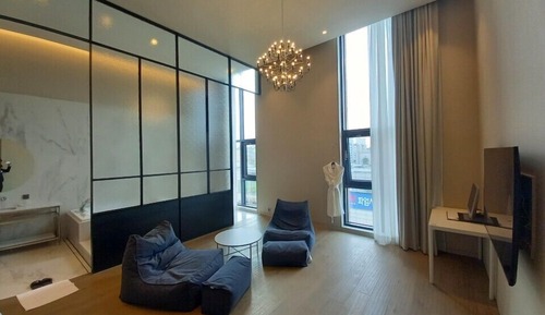 Presidential Studio Suite