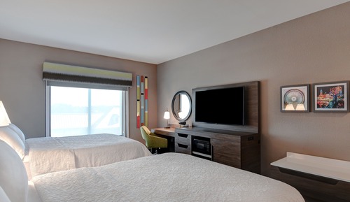 Room, 2 Queen Beds, Accessible, Non Smoking (Bathtub)