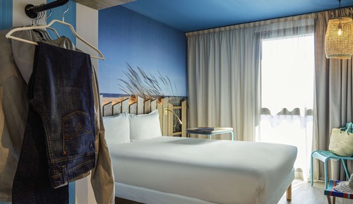 Standard Room (1 Double Bed)