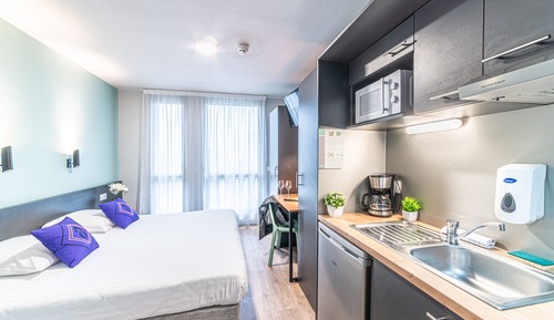 Standard Studio, 1 Queen Bed