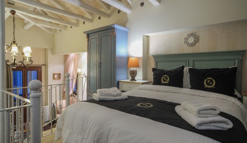 Executive Studio Suite