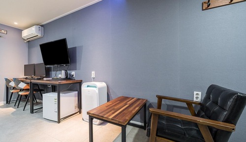 Room (Deluxe room twin (double + single + s)