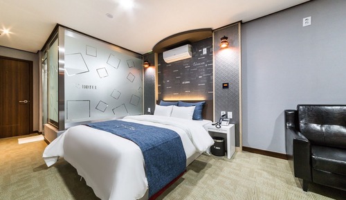 Room (Standard room)