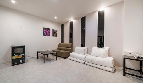 Room (Ondol Family (consecutive nights not )