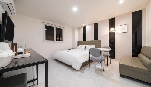 Room (Deluxe (*open special event* air puri)