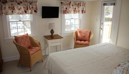 King Room with Balcony: 301