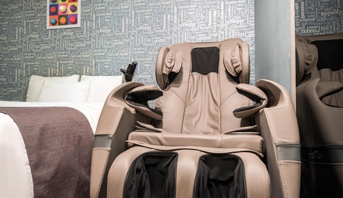 Room (Massage room)