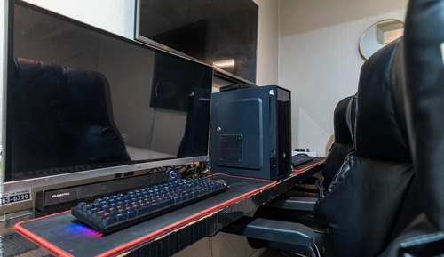 Room (Couple PC (OTT))