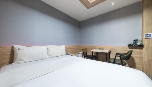 Room (Long Time Couple PC (OTT))