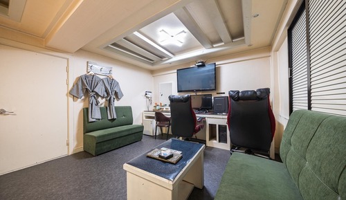 Room (Special room A (no hard drive couple )