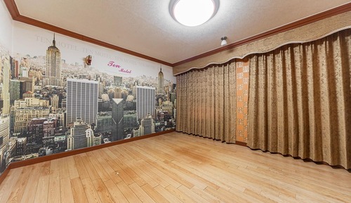 Room (On-dol)