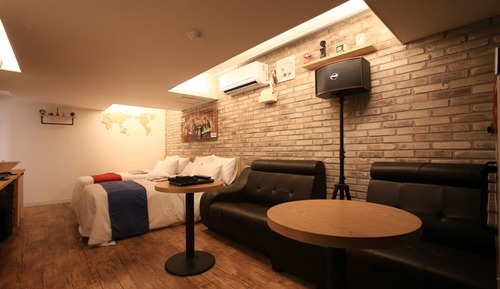 Room (Private Room - Play)