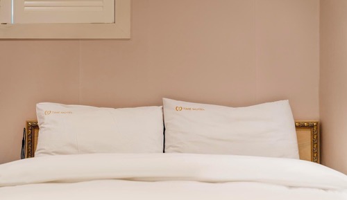 Room (Junior Petit (No overnight parking/Va)