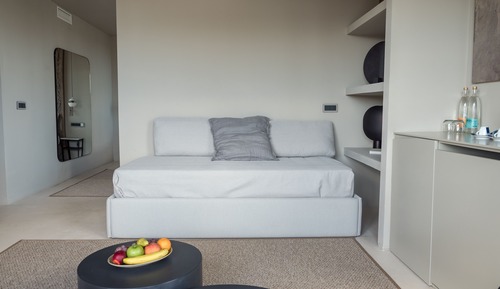 Suite, Balcony