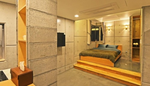 Room (Villa105 (Unshared House))