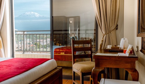 Deluxe Double Room, Balcony, Mountain View