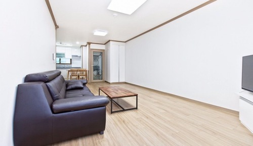Room (111#)