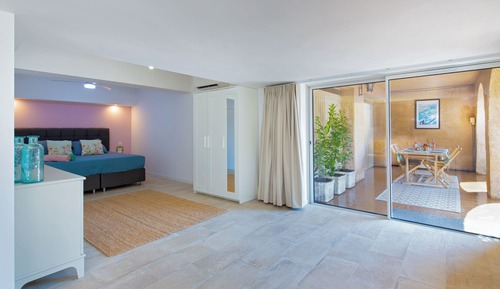 Exclusive Studio Suite