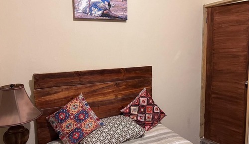 Comfort Room, Mountain View