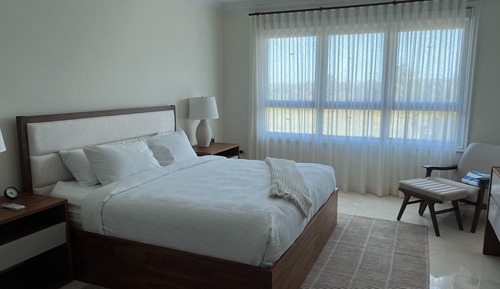Standard Apartment, 3 Bedrooms, Partial Ocean View