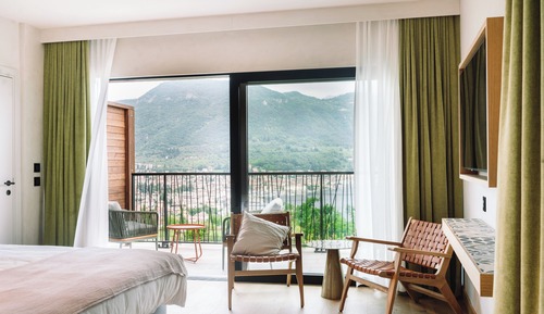 Superior Double Room (Lake View)