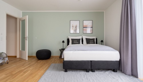 Suite XL with balcony & courtyard view