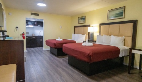 Exclusive Room, 2 Queen Beds, Non Smoking, Kitchenette