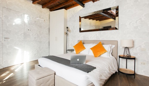 City Apartment (Via De Amici 9)