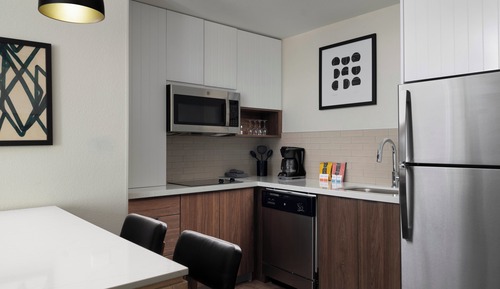 Suite, 1 Bedroom, Kitchen